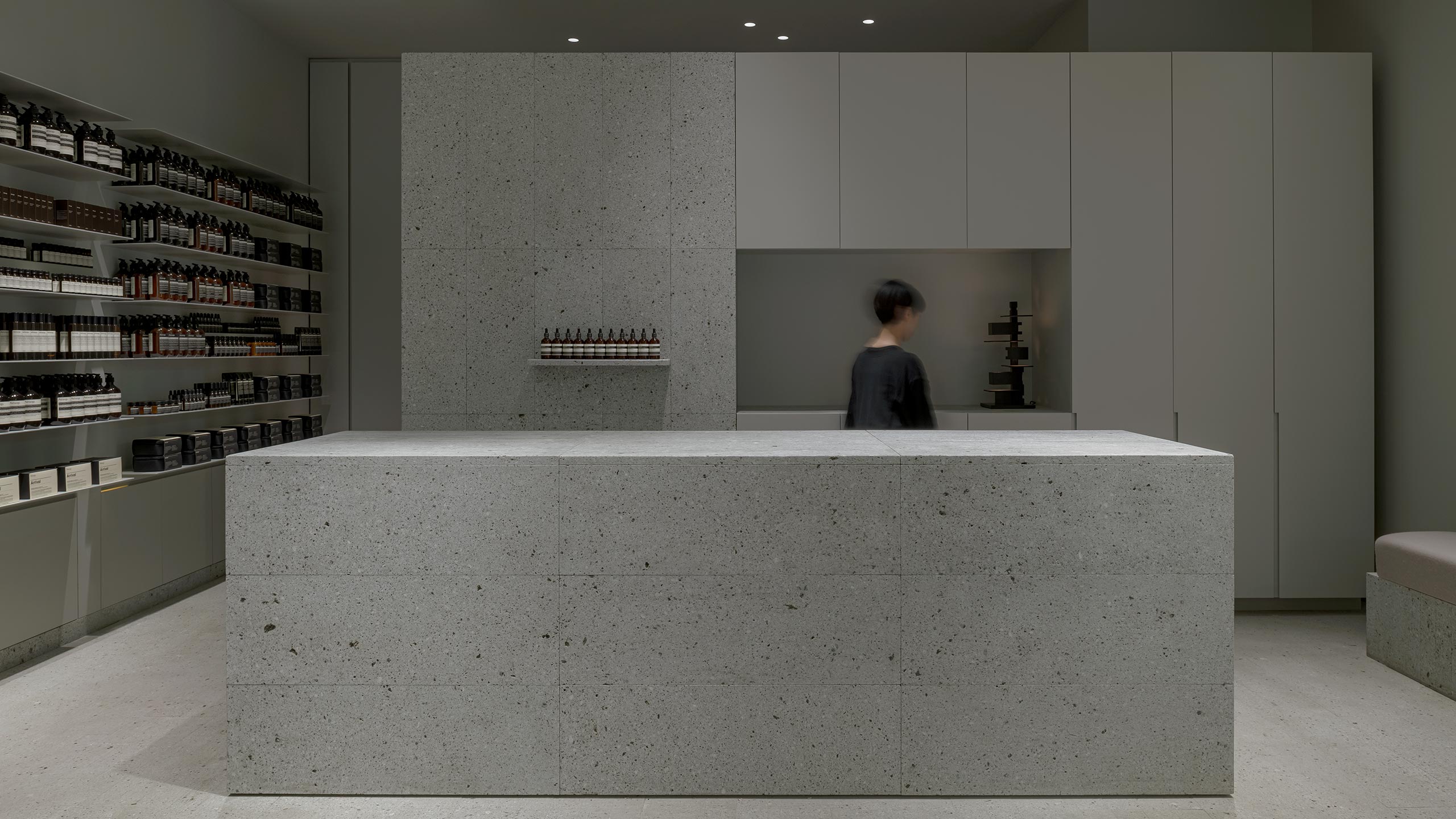 LUMINE Ikebukuro store interior with Mottled Oya stone offcuts to form the interior walls of the store. 