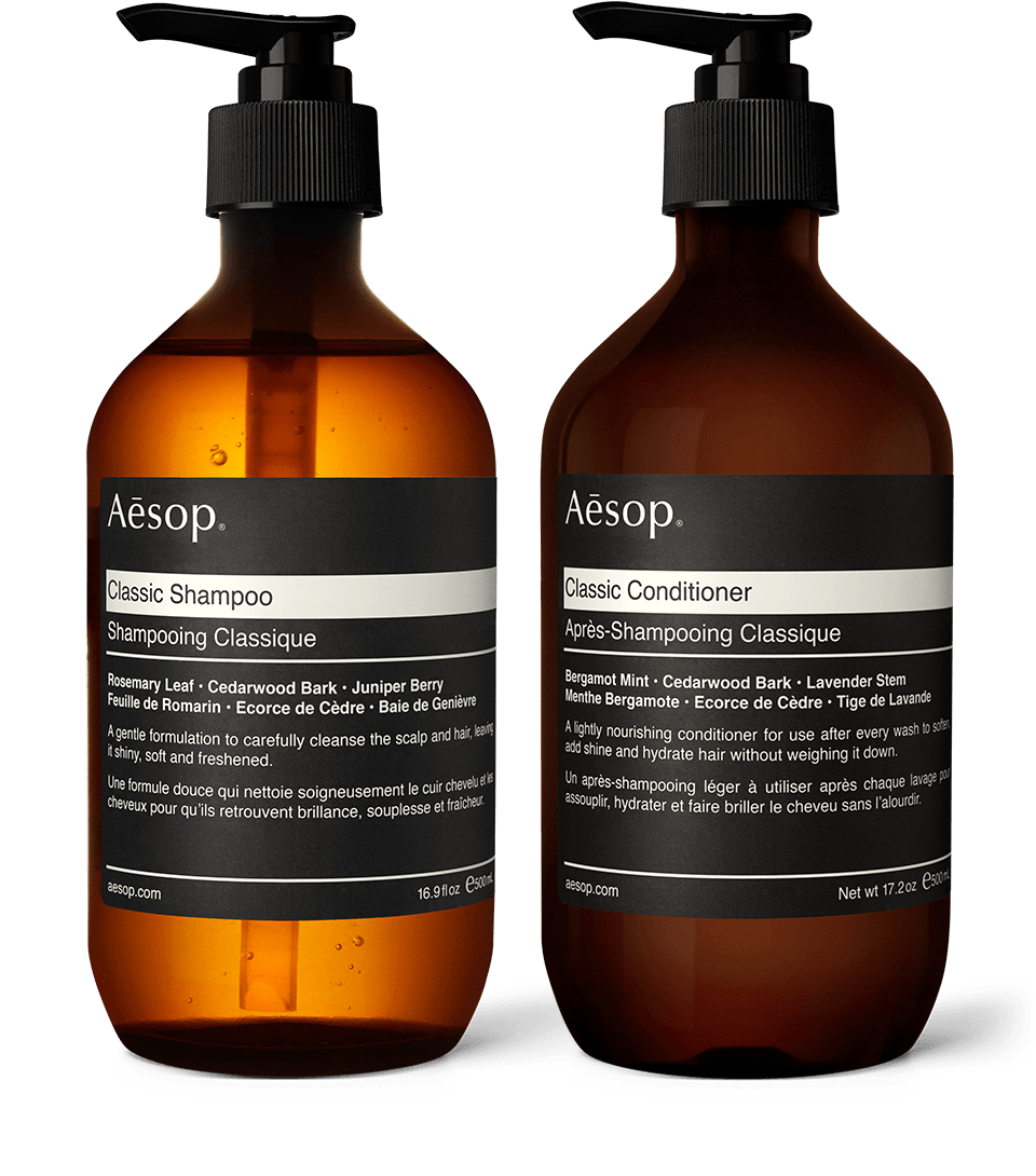 Shampooing Classique et Après-Shampooing Classique dans des bouteilles ambrées en plastique recyclé.
