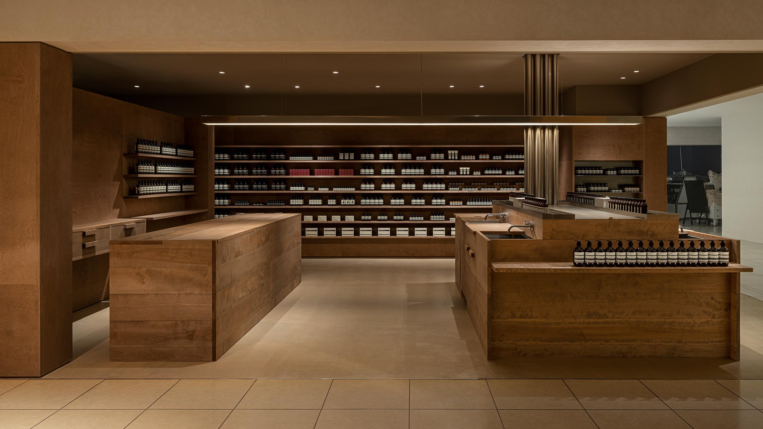 Aesop Shin Marunouchi interior